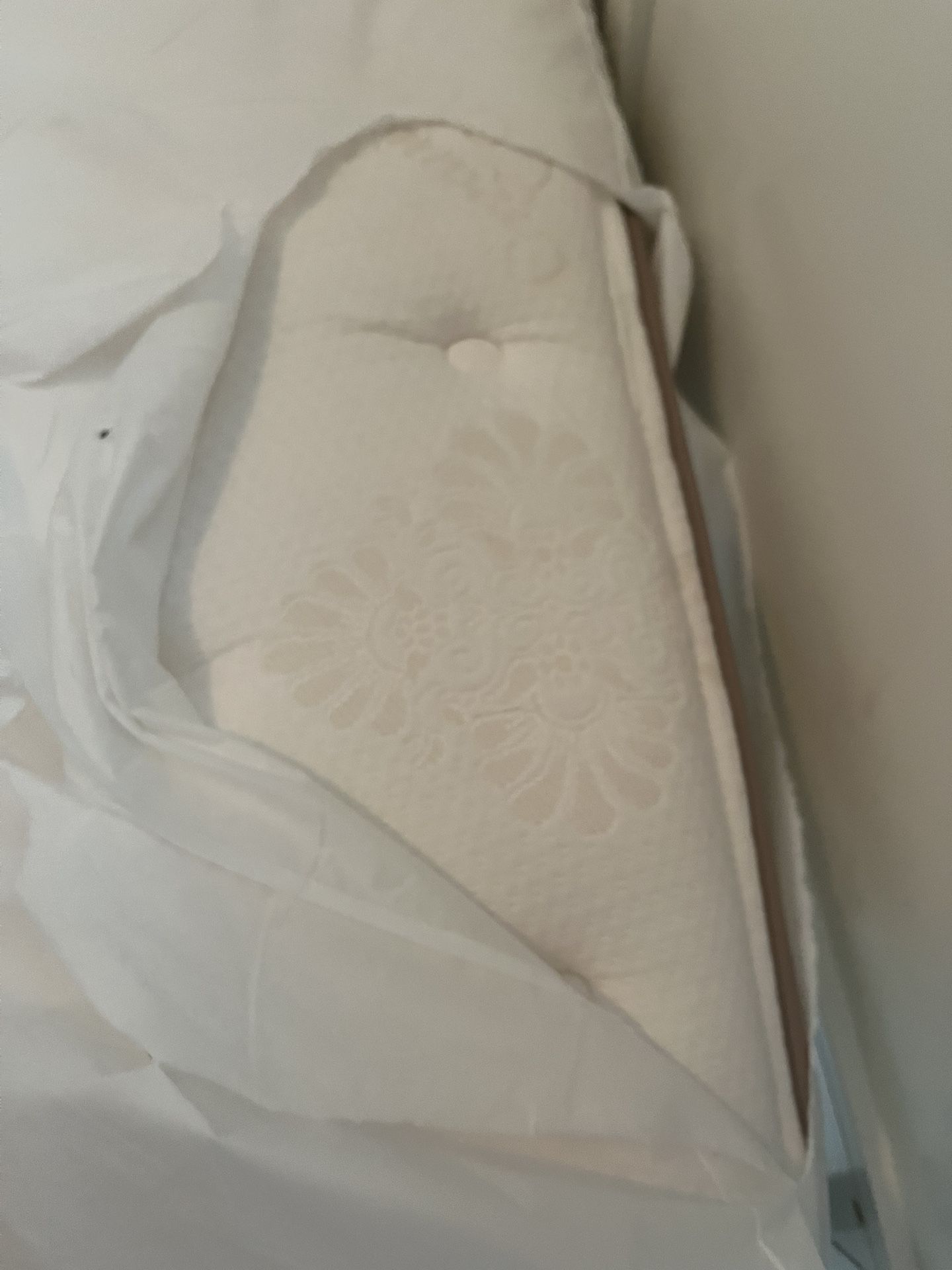 Full-size white bedroom set With Mattress