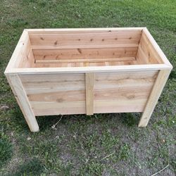 Cedar Planter 