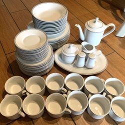 Elegant Dinner Set