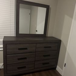 Railtown Gray Dresser With Mirror 