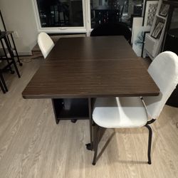 Folding dining set (brown wood)