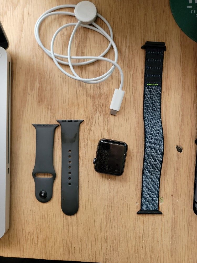 APPLE WATCH 3 SERIES 42MM
