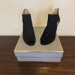 Women’s shoes