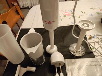 Moulinex turbo hand immersion  blender and attachments. Some pieces never used