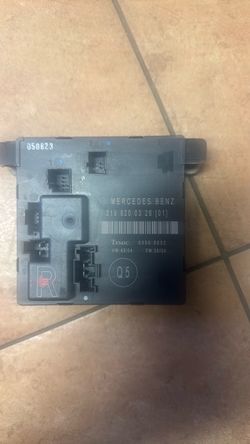 Mercedes-Benz Door Control Module 2003-2005