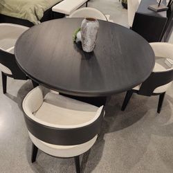Modern Stylish 5 pc Round Dining set!!