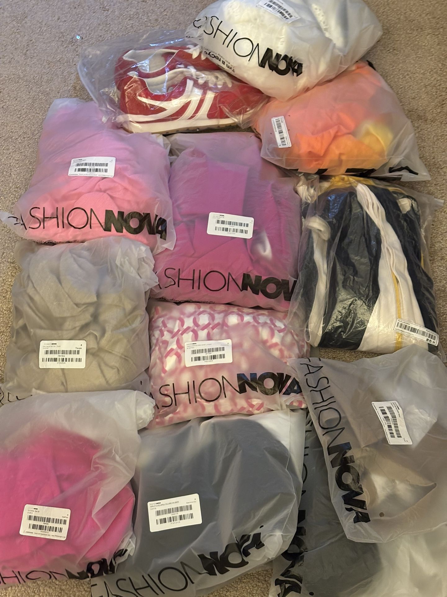 Lots Of Brand new Fashion Nova Clothes