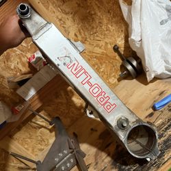 88/89 TRX250R Swingarm 