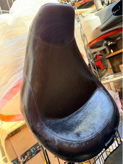 Motorcycle seat