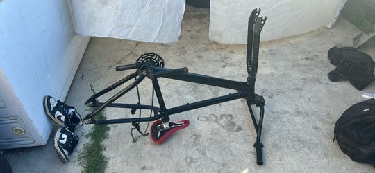 Block flyer frame