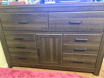 Large 6-Drawer Dresser with Cabinet Storage