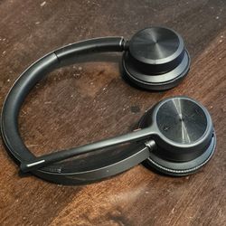 Poly Voyager 4320 Headset