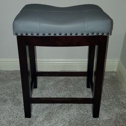 24" High Stool Like New