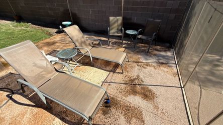 Pool/Patio Chairs & Tables