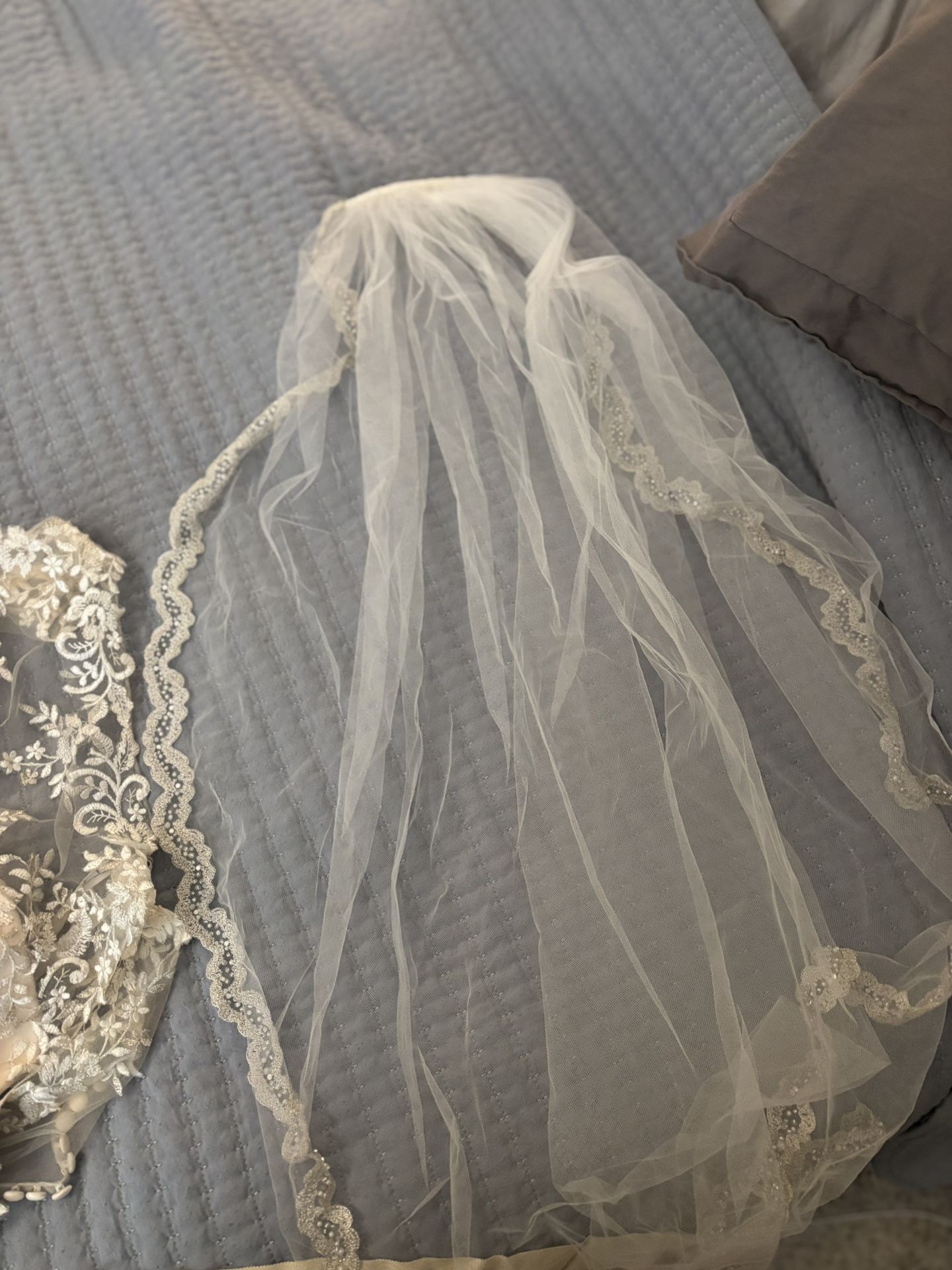 Mia Solano Dori Ivory Beaded Wedding Dress Size 14 tailored