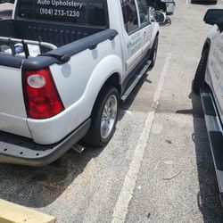 2004 Ford Sport Trac XLT For Sale