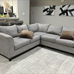 GORGEOUS SECTIONAL 