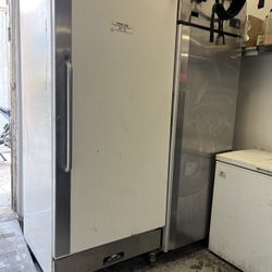 Commercial Refrigerator And Freezer