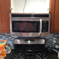 GE Stove and Microwave Range Hood With Bonus Cusinart Coffee Maker