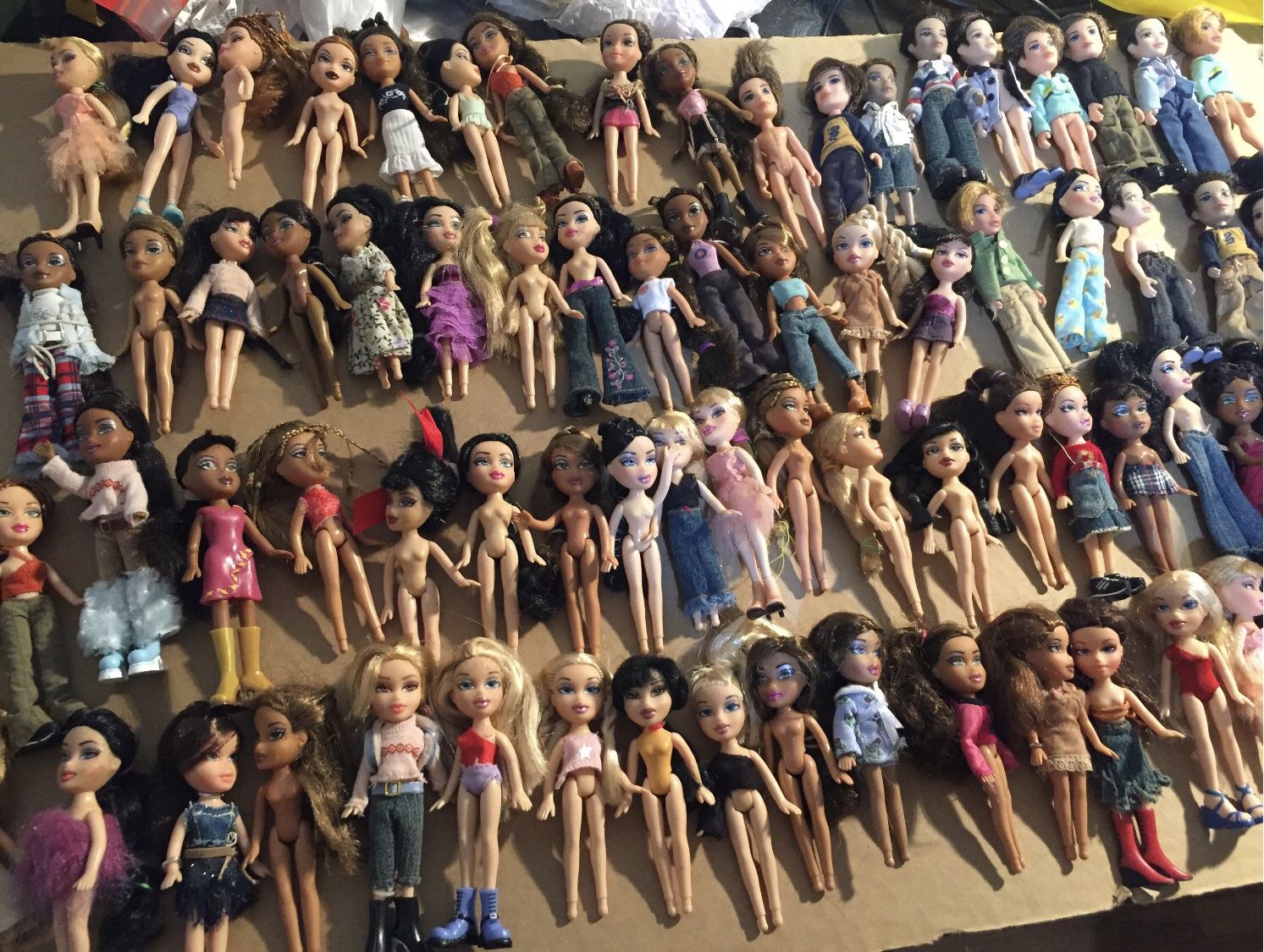 Lot Of 70 Mini Bratz  Dolls 