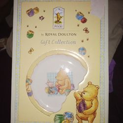 $10- Winnie The Pooh Vintage Royal Doulton Gift Set