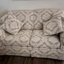Elegant Beige & Cream Damask Loveseat – Excellent Condition