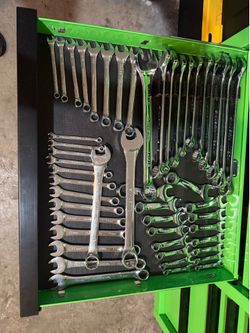 Husky wrench set