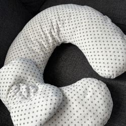 Free Nursing Pillow 