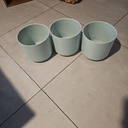 3 PLANT POTS