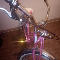 Schwinn pink Bike