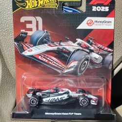 HOT WHEELS PREMIUM HAAS F1 