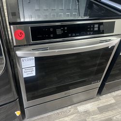 Final Sale/ Induction Single Oven Electric Range With Air Fry 
