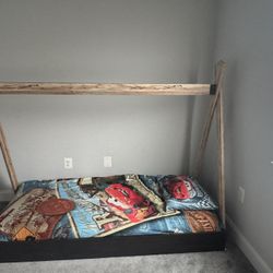 Twin tent bed and mattress