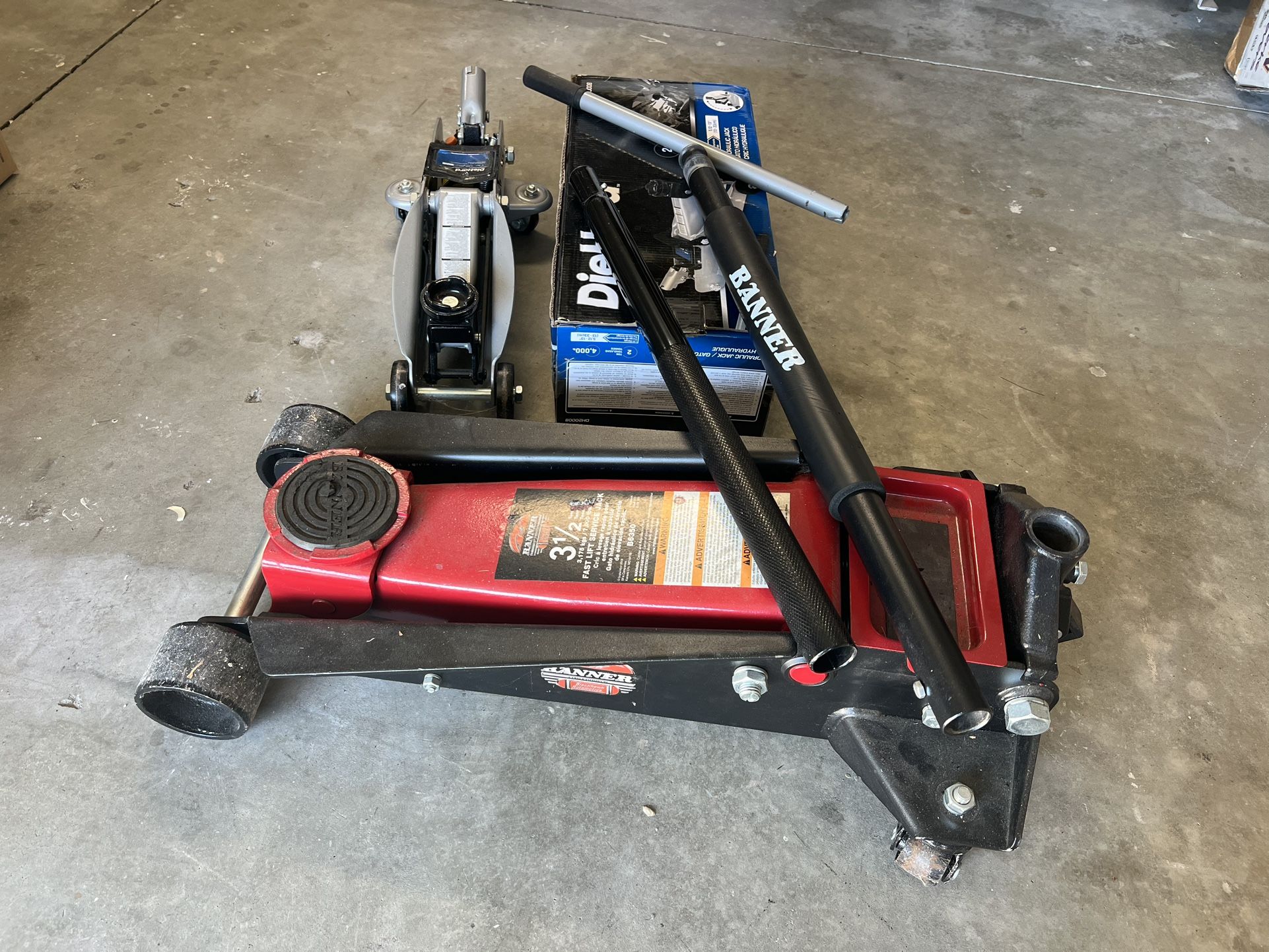 3.5 TON BANNER and 2 TON DIE HARD FLOOR JACKS FAST LIFT
