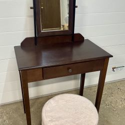 Wooden Vanity Table With Mirror And Stool 