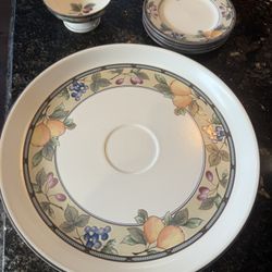 Mikasa Intaglio Garden Harvest Chip/Dip Platter w/ Four Plates