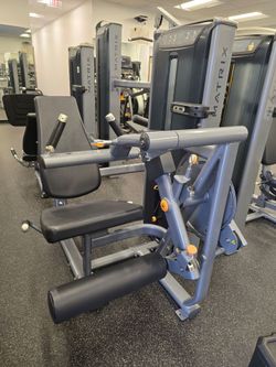 Matrix Dual Leg Curl / Leg Extension Commercial Gym Equipment Exercise Fitness Weight Machine