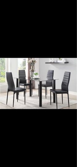 Black dining table MUST BE GONE TODAY OR TRASH‼️‼️