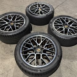 20” Porsche Macan OEM Factory Gunmetal Machine Wheels with Tires 