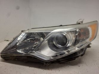 Toyota Camry Driver side headlight assembly