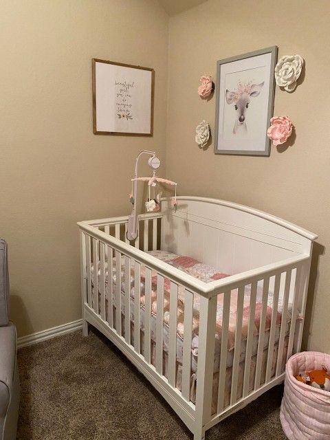 Almost  New Crib and Halo Bassinet