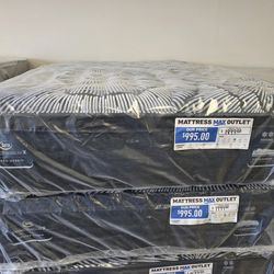 Serta Pillowtop X Hybrid Queen Mattress New!