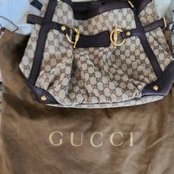 Authentic Gucci Tote GG Canvas 