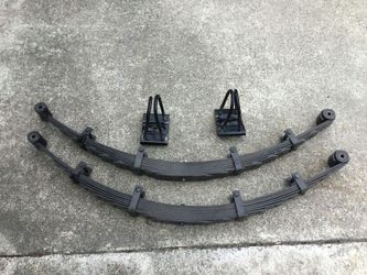 Early Bronco leaf springs, 66-77
