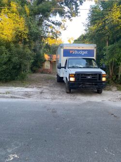2017 Boxtruck has a ramp works good just need Freon in the A.c Asking $8500 Located Pharr Texas 78577