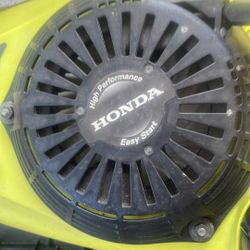 Honda Pressure Washer In Excellent Conditions To Hose One Of Them They May Not Be Good But It Comes With Two Houses