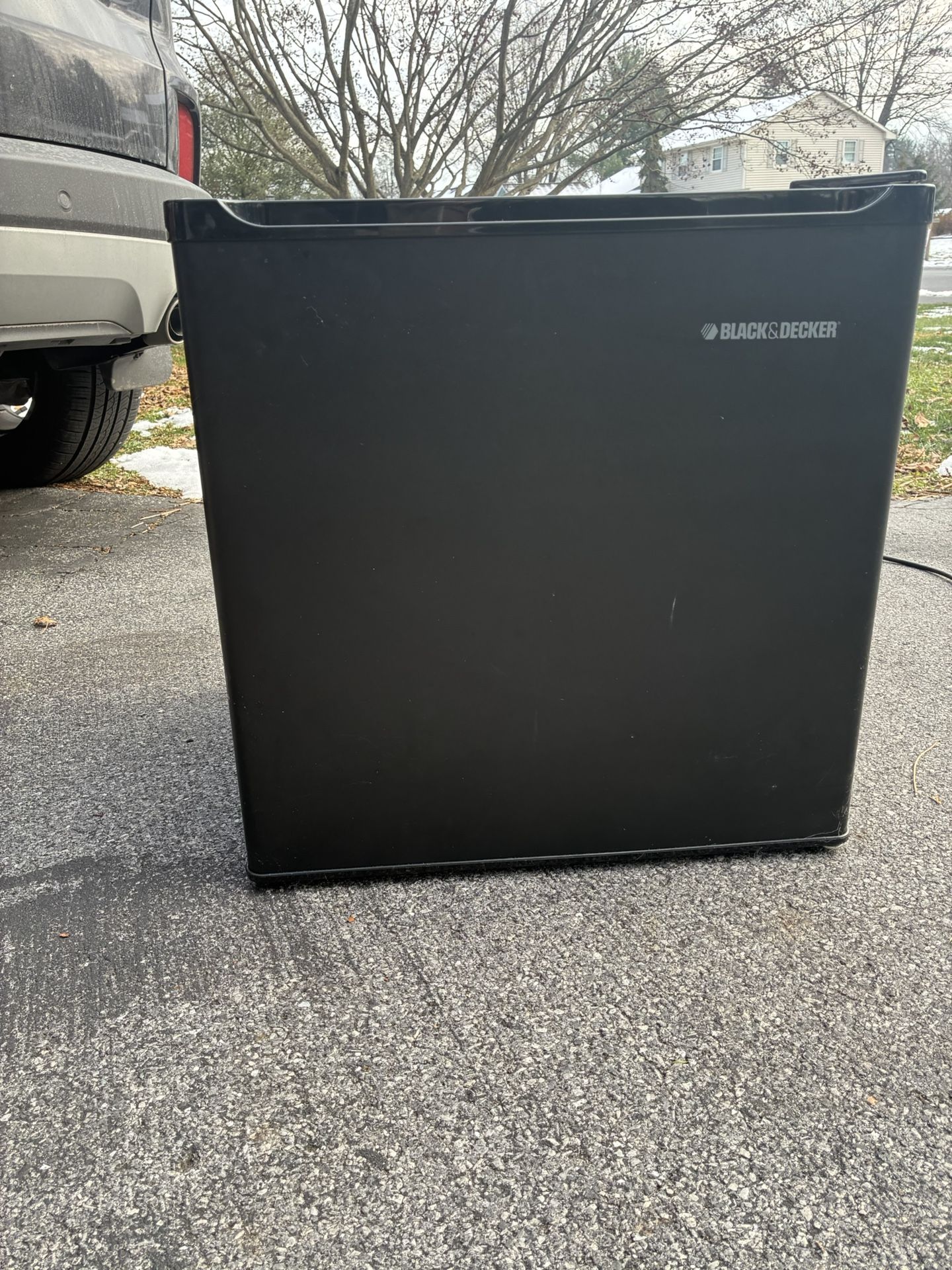 Compact Refrigerator - Black & Decker