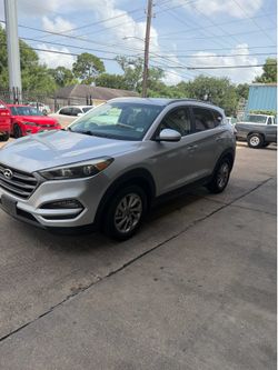 2016 Hyundai Tucson SE