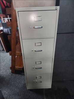 4-DRAWER HON "LEGAL" FILE CABINET ((With key))