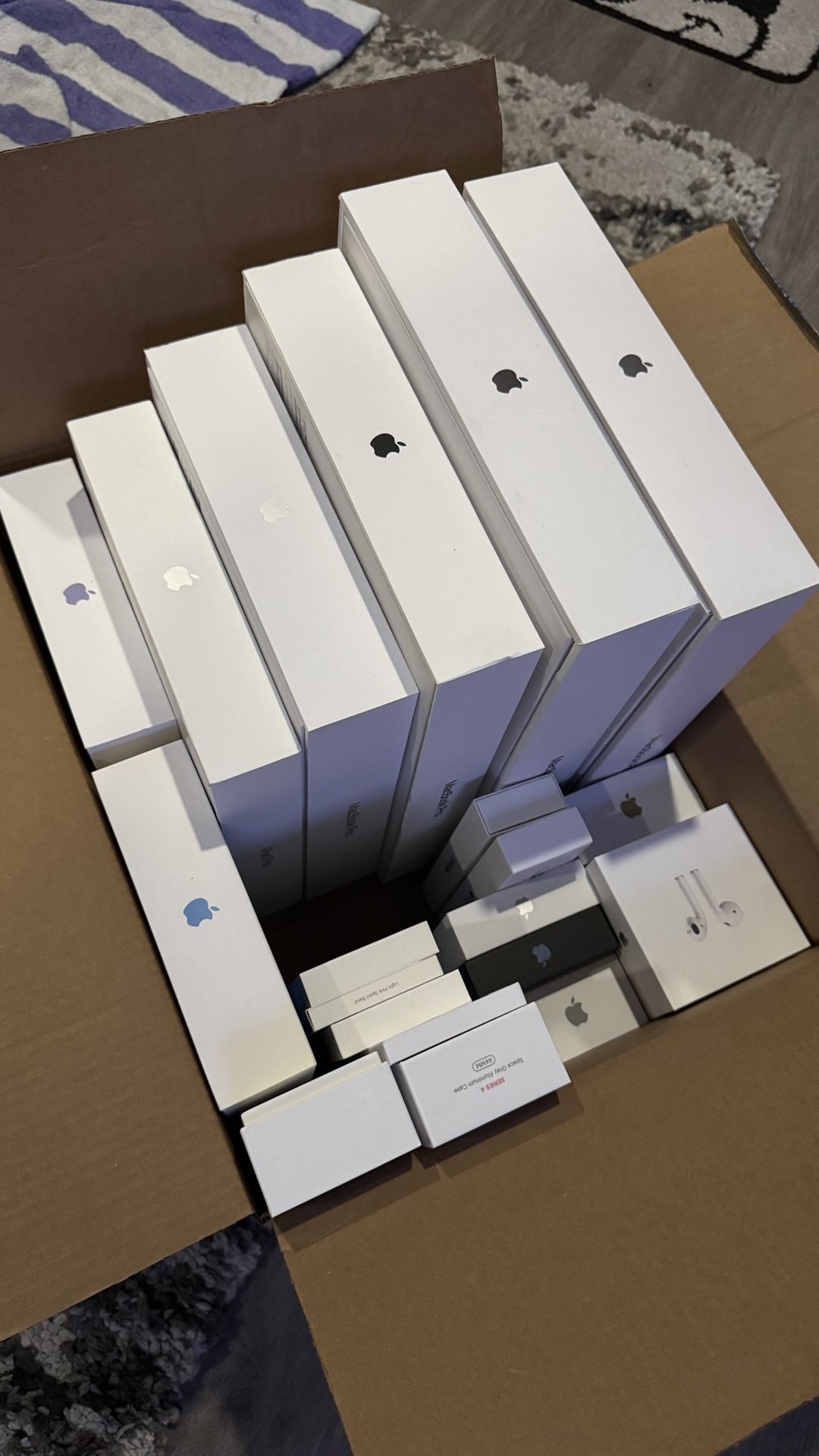 APPLE Product Boxes - (22x - Empty)